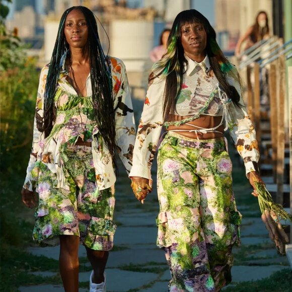 Collina Strada Wisteria Ruffle Silk Top in Cabbage Patch Size Medium - Picture 8 of 10